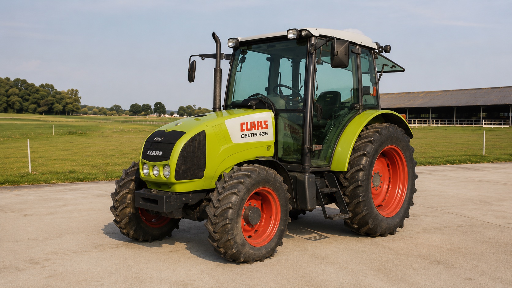 Tracteur CLAAS CELTIS 436 présenté dans un environnement agricole