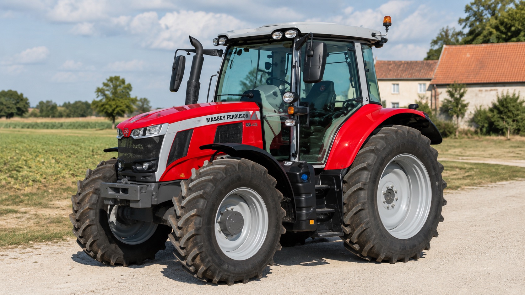 Tracteur Massey Ferguson 6S.135 présenté dans un environnement agricole