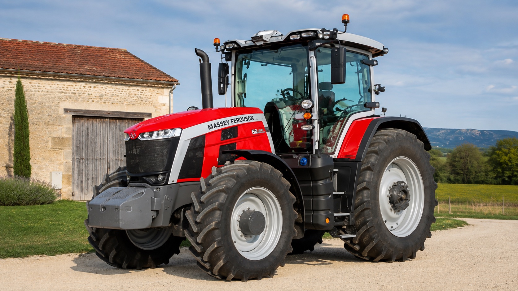 Tracteur Massey Ferguson 8S.245 présenté dans un environnement agricole