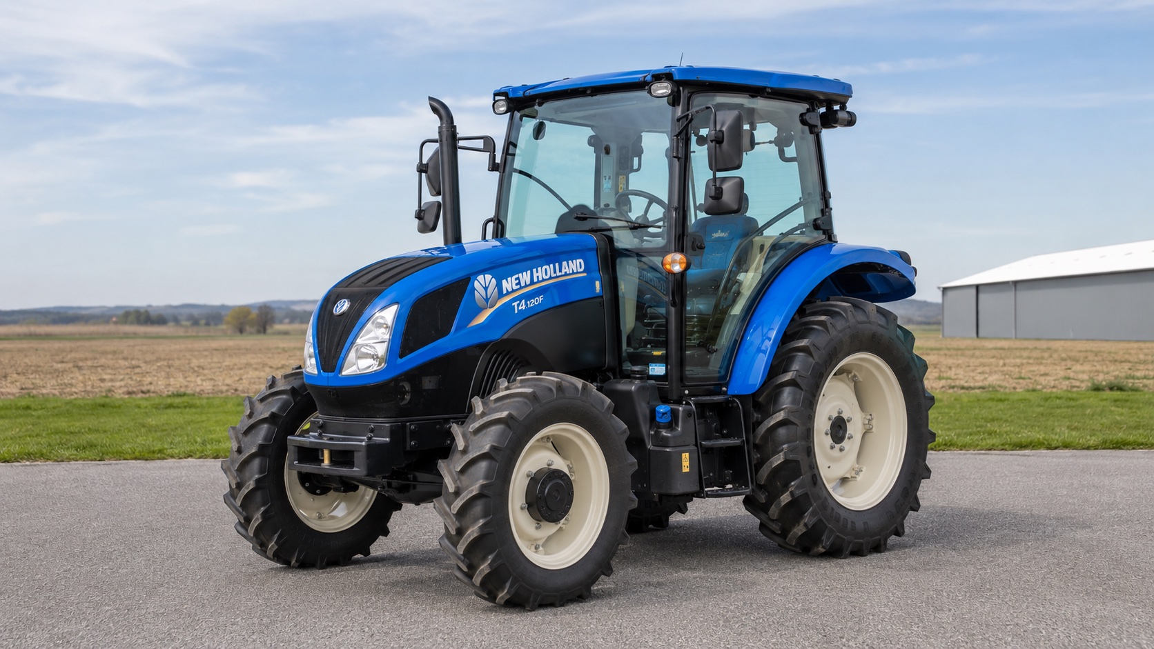 Tracteur New Holland T4.120F présenté dans un environnement agricole